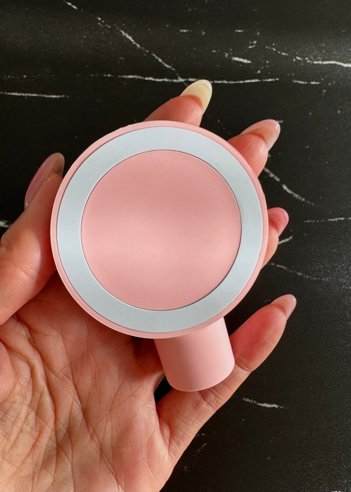 magsafe lippie holder